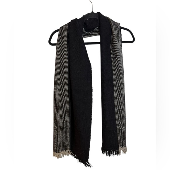 Sisley Vintage Wool Two Toned Chevron Unisex Blanket Scarf - Picture 2 of 5